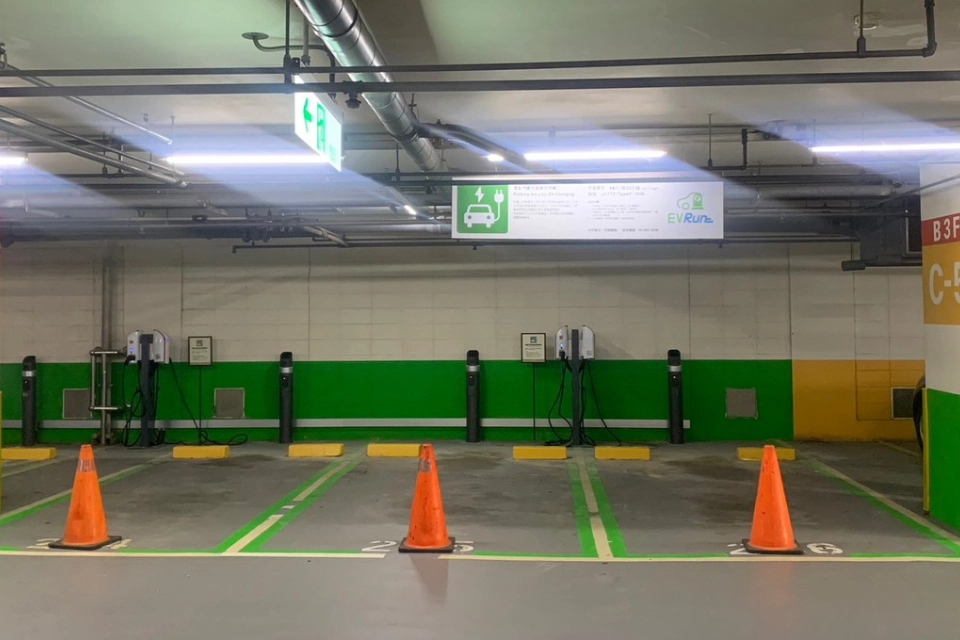 新光三越台南小西門