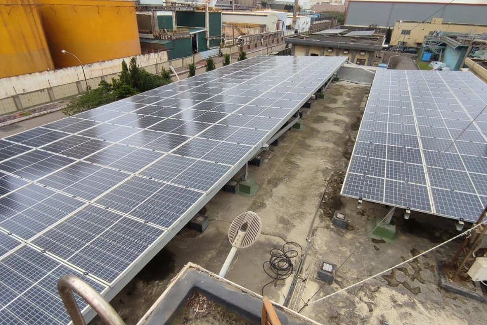 觀音工業區-屋頂型汙水廠屋頂